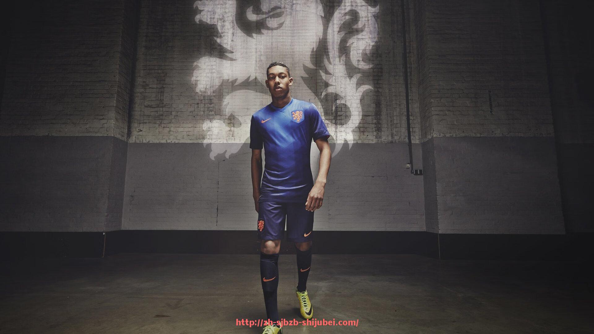 世俱杯直播-世俱杯球队替补球员体能恢复情况监测与出场状态对比分析